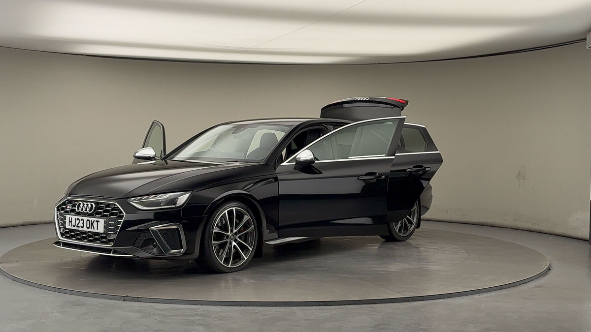 More views of Audi S4