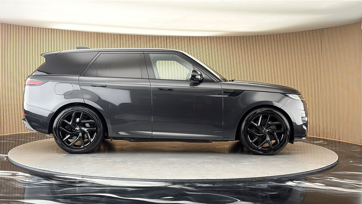 Land Rover Range Rover Sport Image 16
