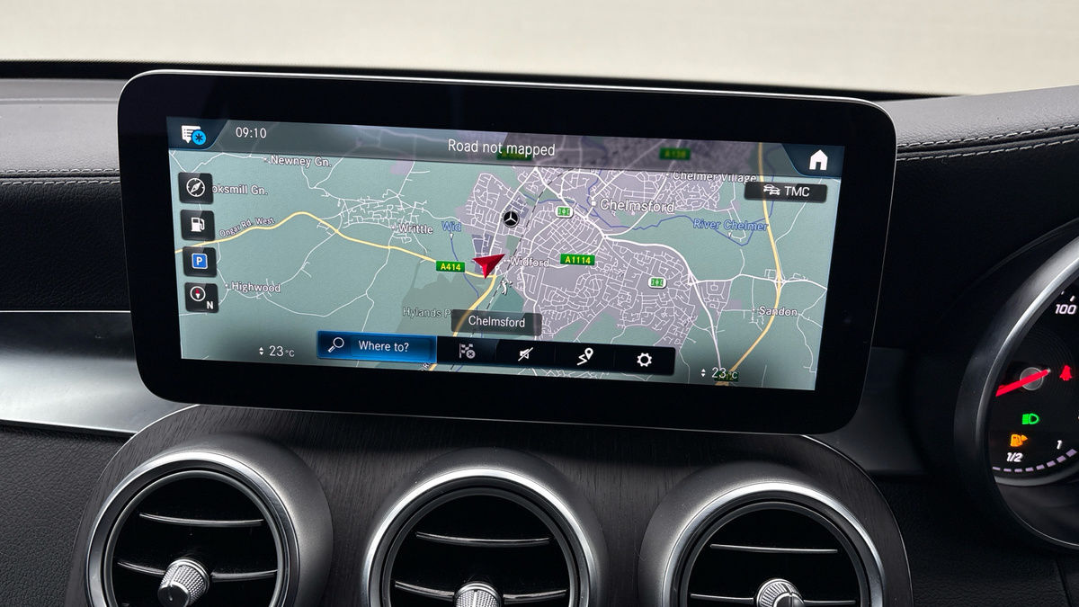 Mercedes-Benz GLC Image 17