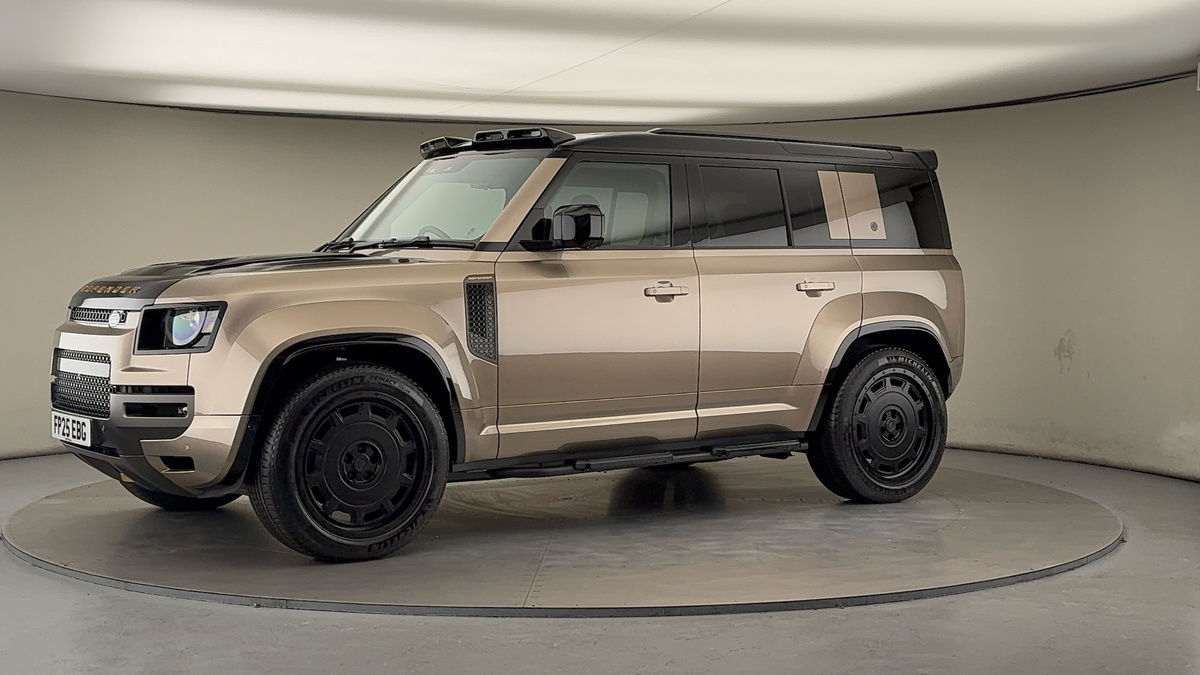 More views of Land Rover Defender 110