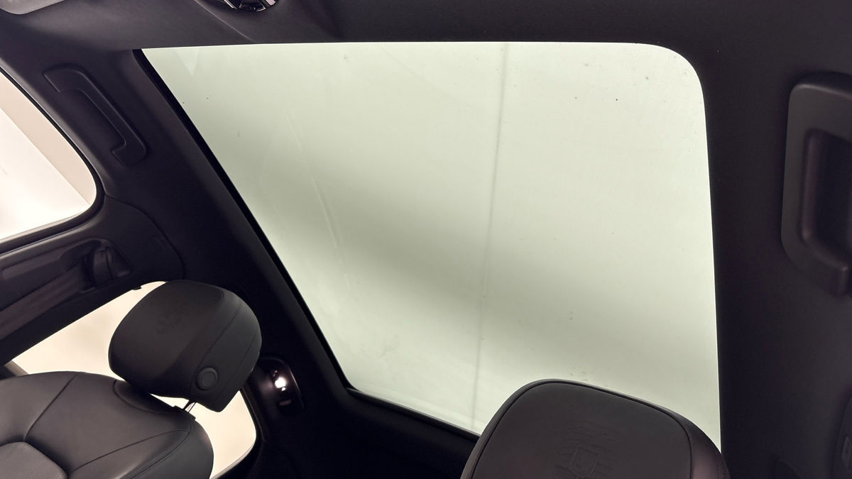 Porsche Cayenne Image 6