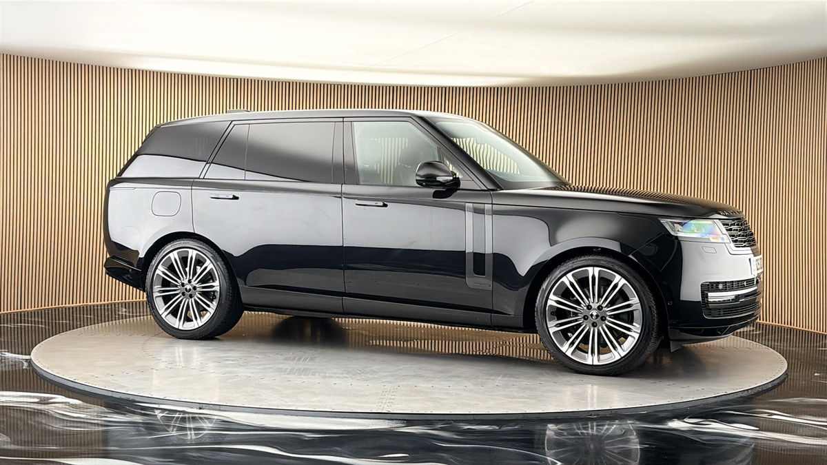 More views of Land Rover Range Rover