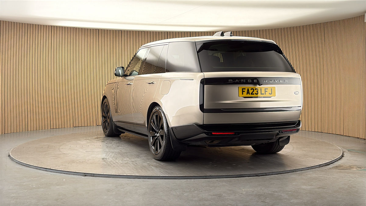 More views of Land Rover Range Rover