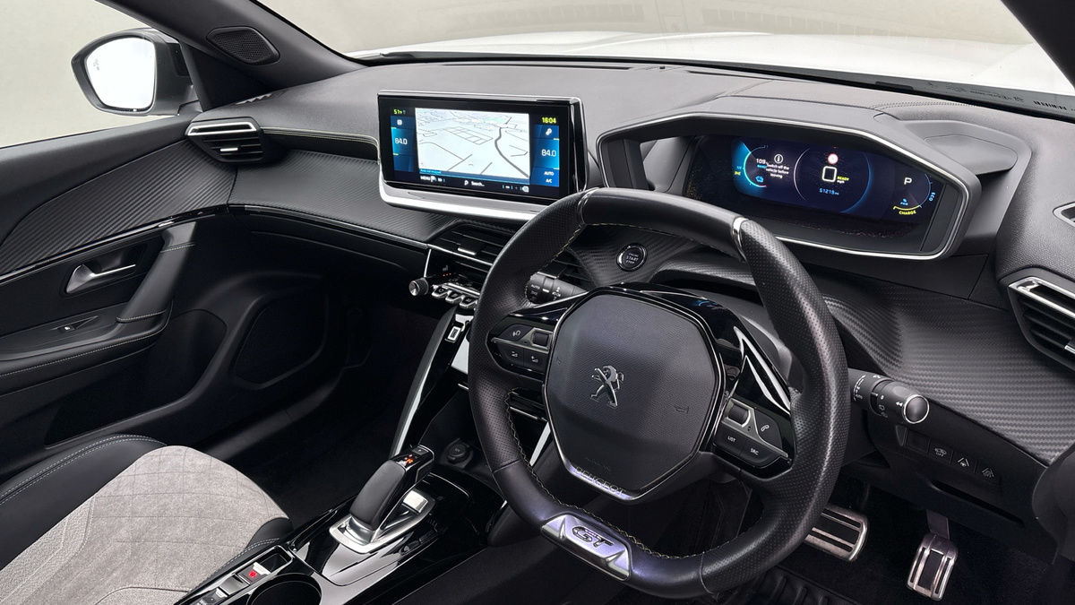 Peugeot E-2008 Image 5