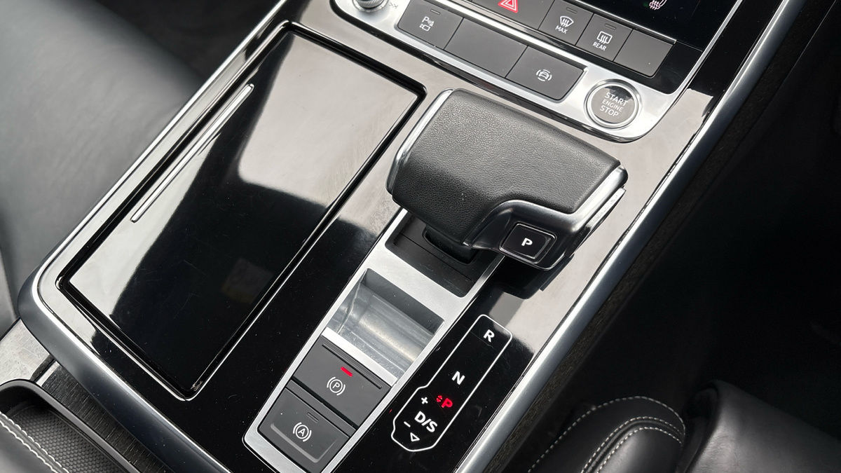 Audi Q7 Image 6