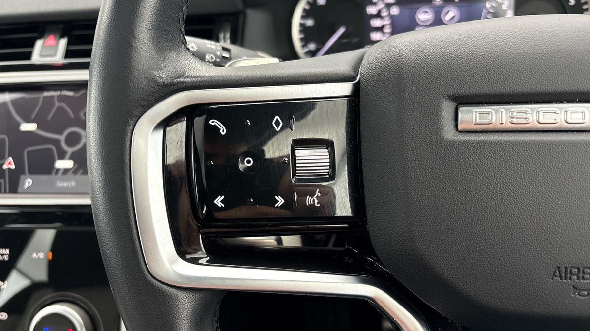 Land Rover Discovery Sport Image 13