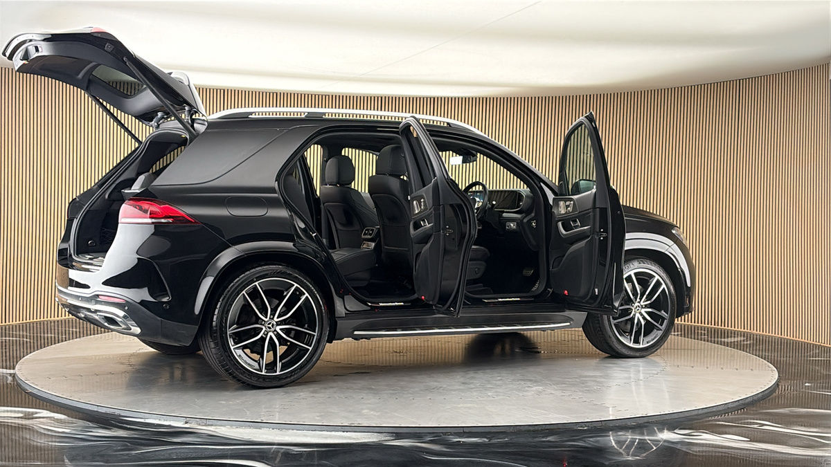 More views of Mercedes-Benz GLE