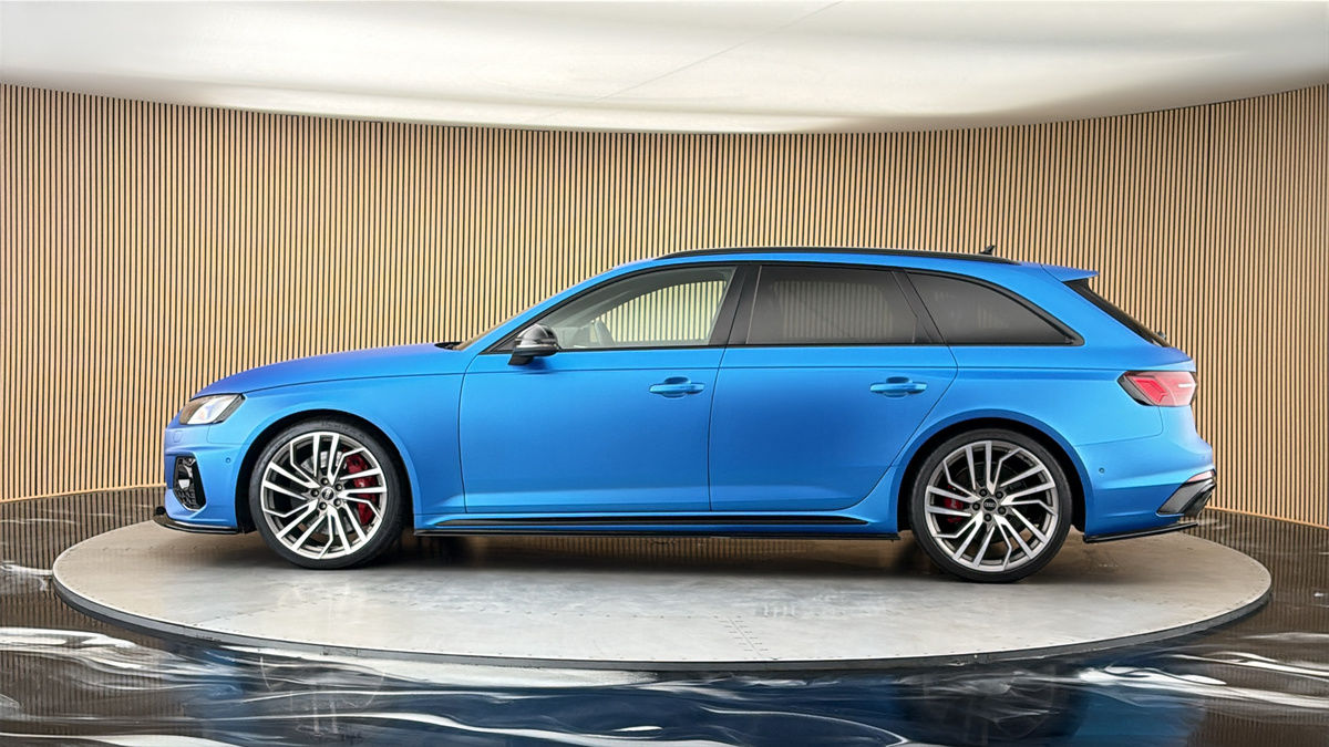 More views of Audi RS4 Avant