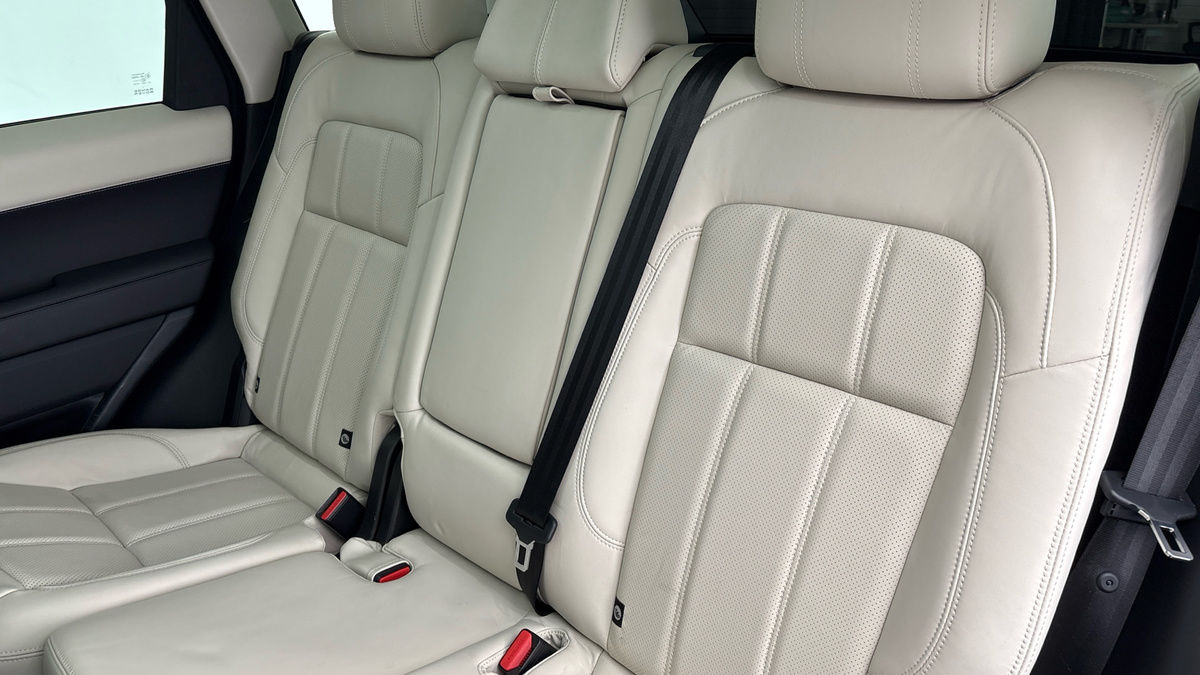 Land Rover Range Rover Sport Image 8