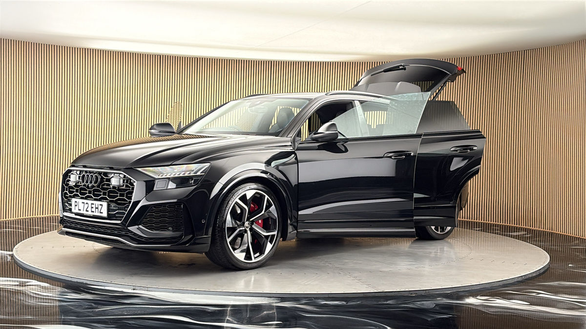 Audi RSQ8 Image 22