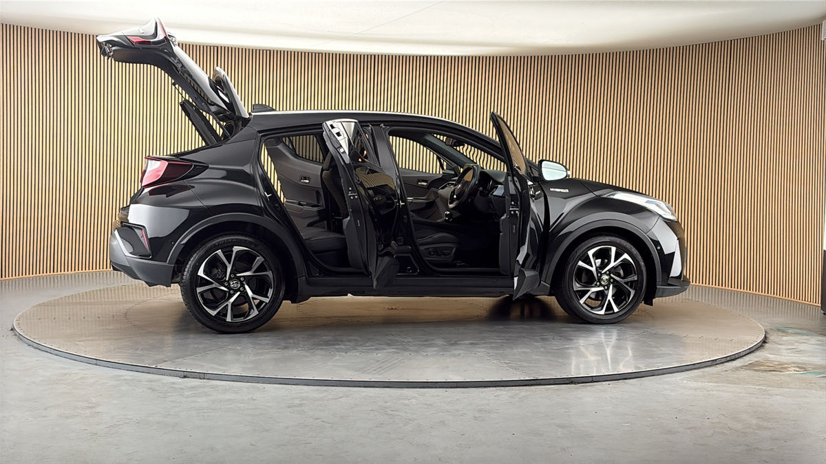 More views of Toyota C-HR