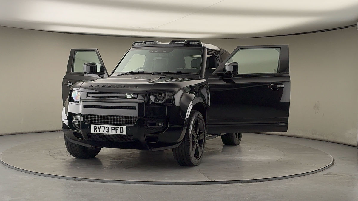 More views of Land Rover Defender 90