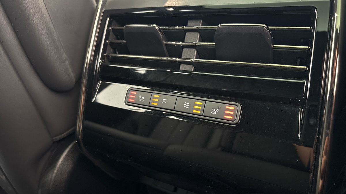 Land Rover Range Rover Sport Image 36
