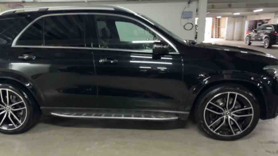 More views of Mercedes-Benz GLE