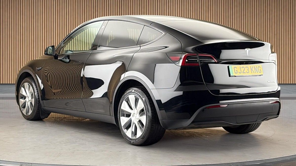 Tesla Model Y Image 2