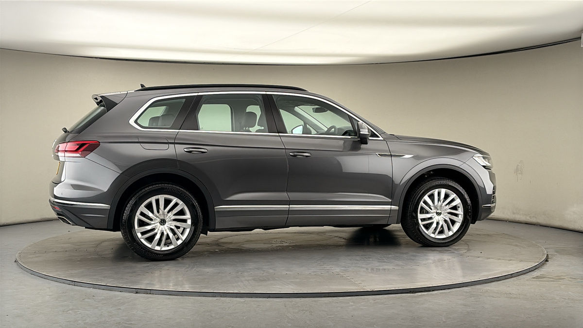 More views of Volkswagen Touareg