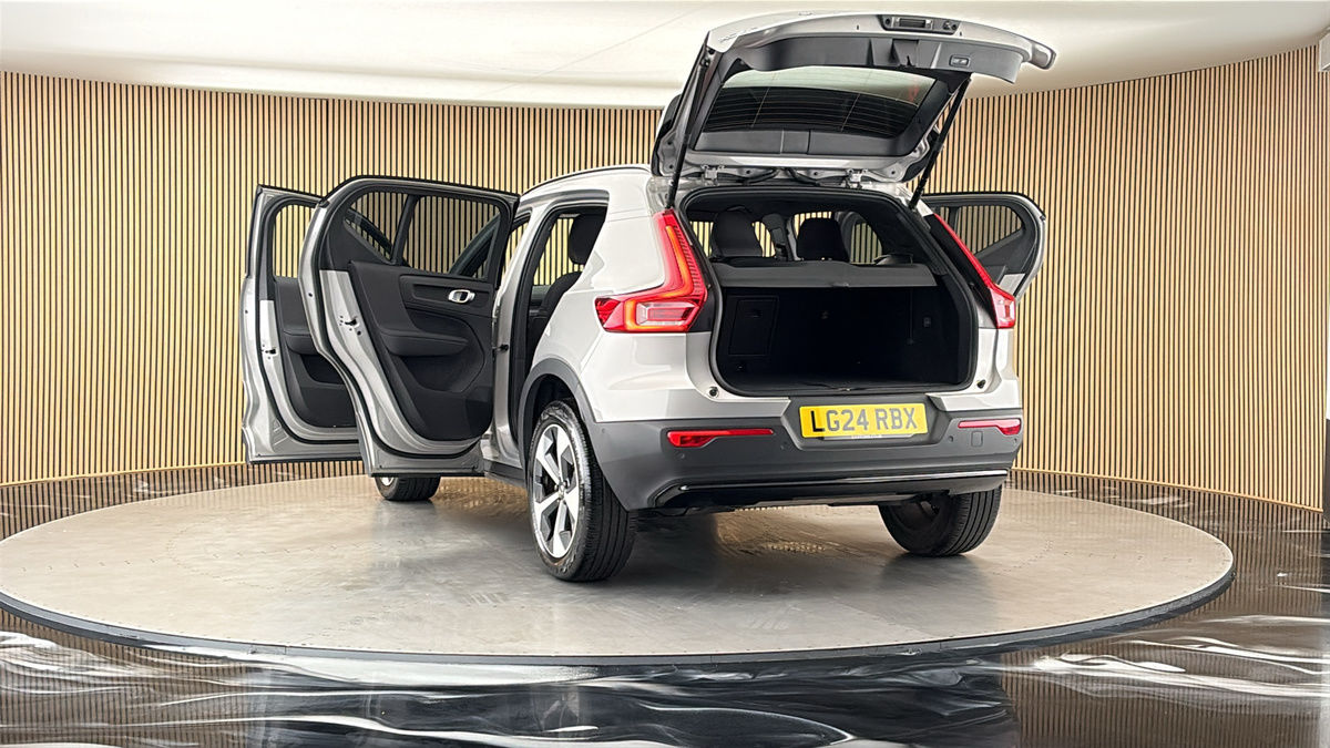 More views of Volvo XC40
