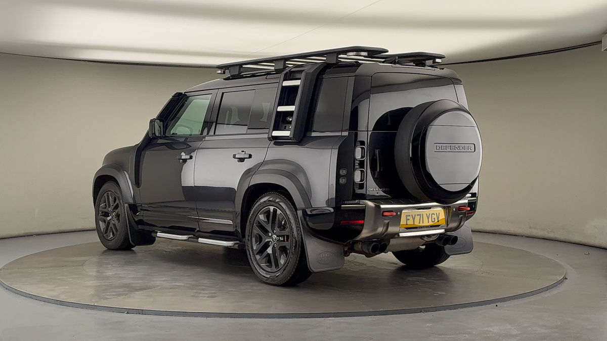 Land Rover Defender 110 Image 2