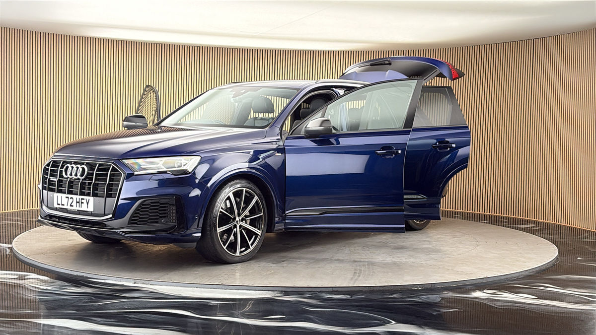 More views of Audi Q7