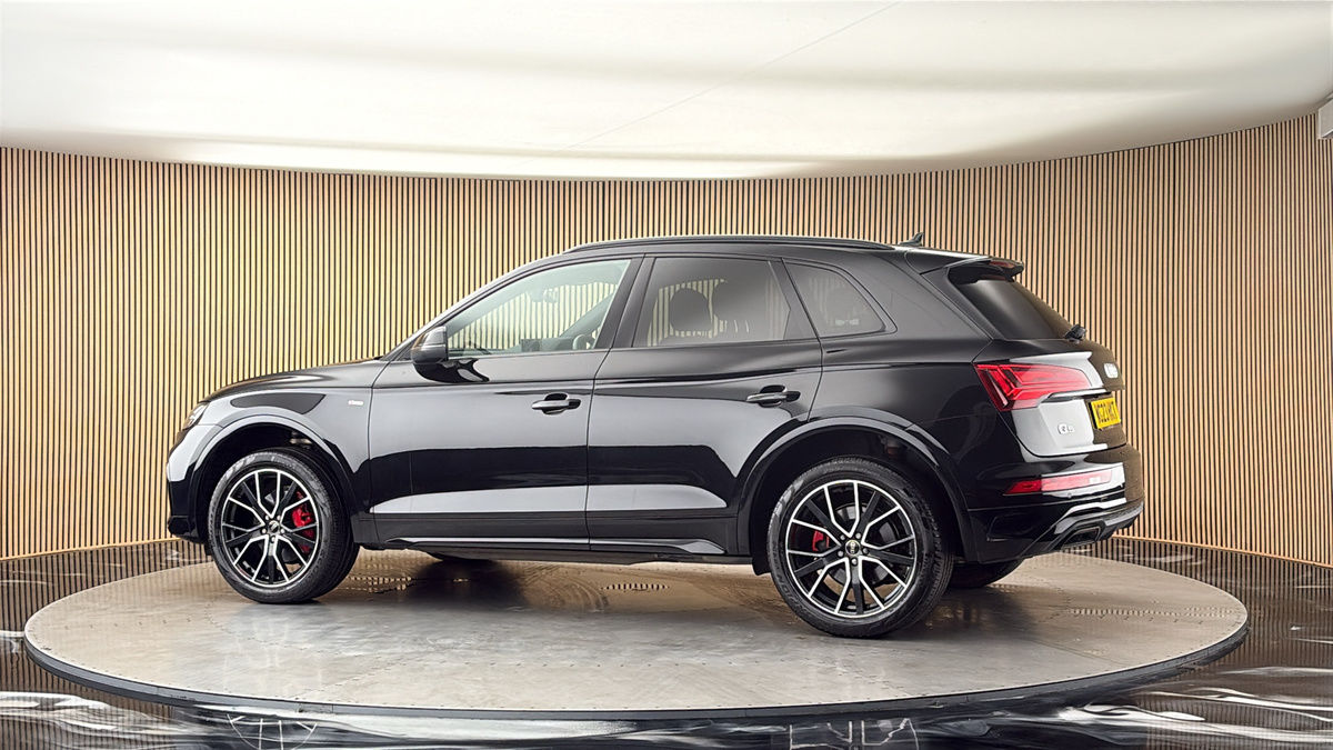 More views of Audi Q5