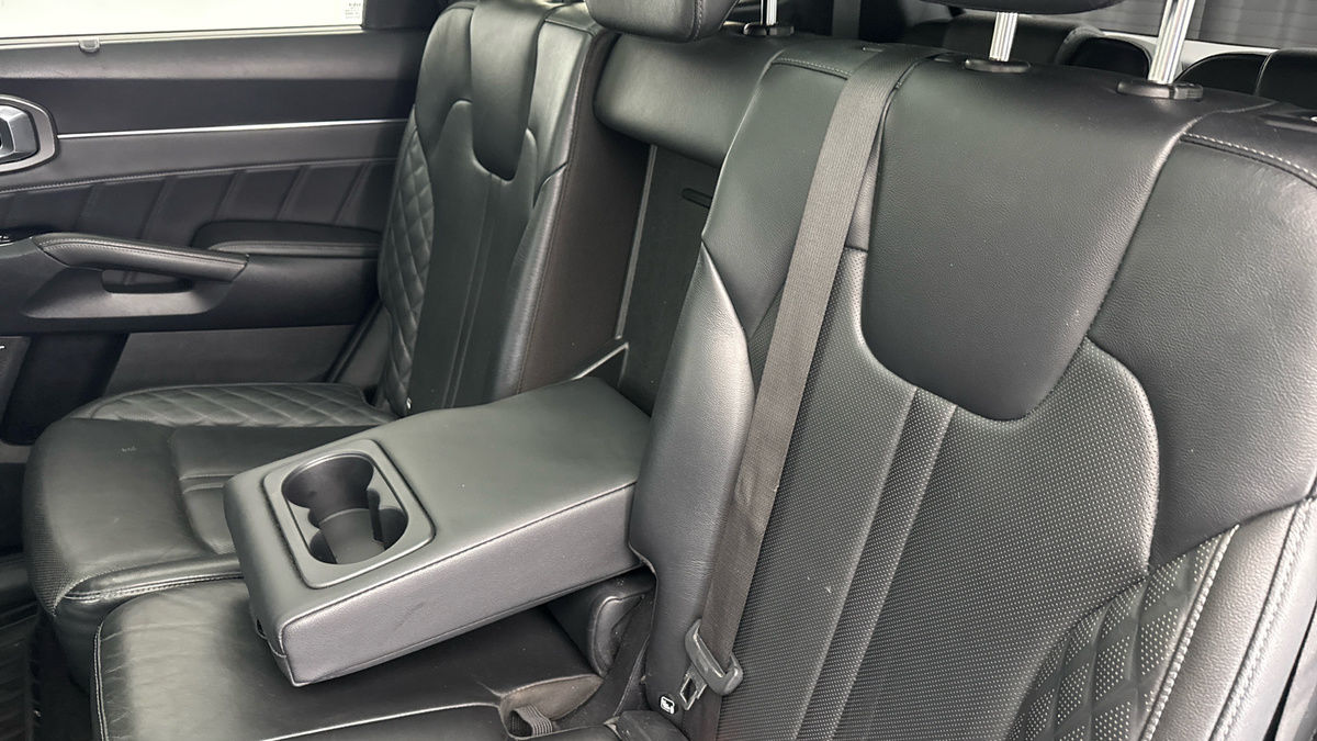 Kia Sorento Image 9