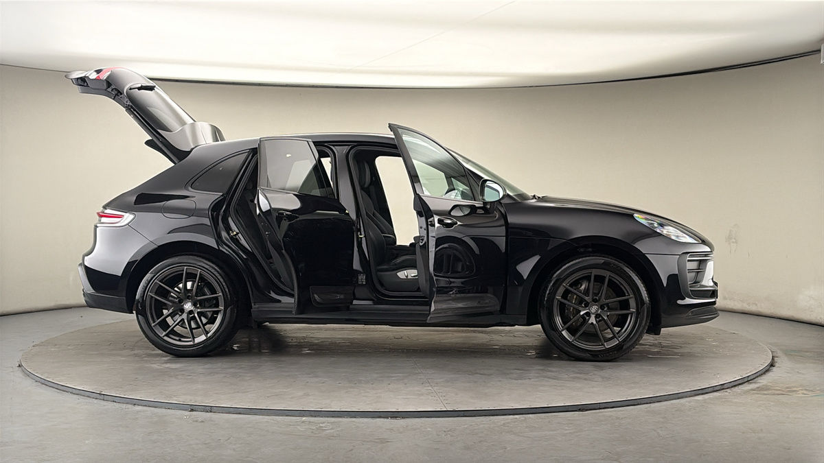 More views of Porsche Macan