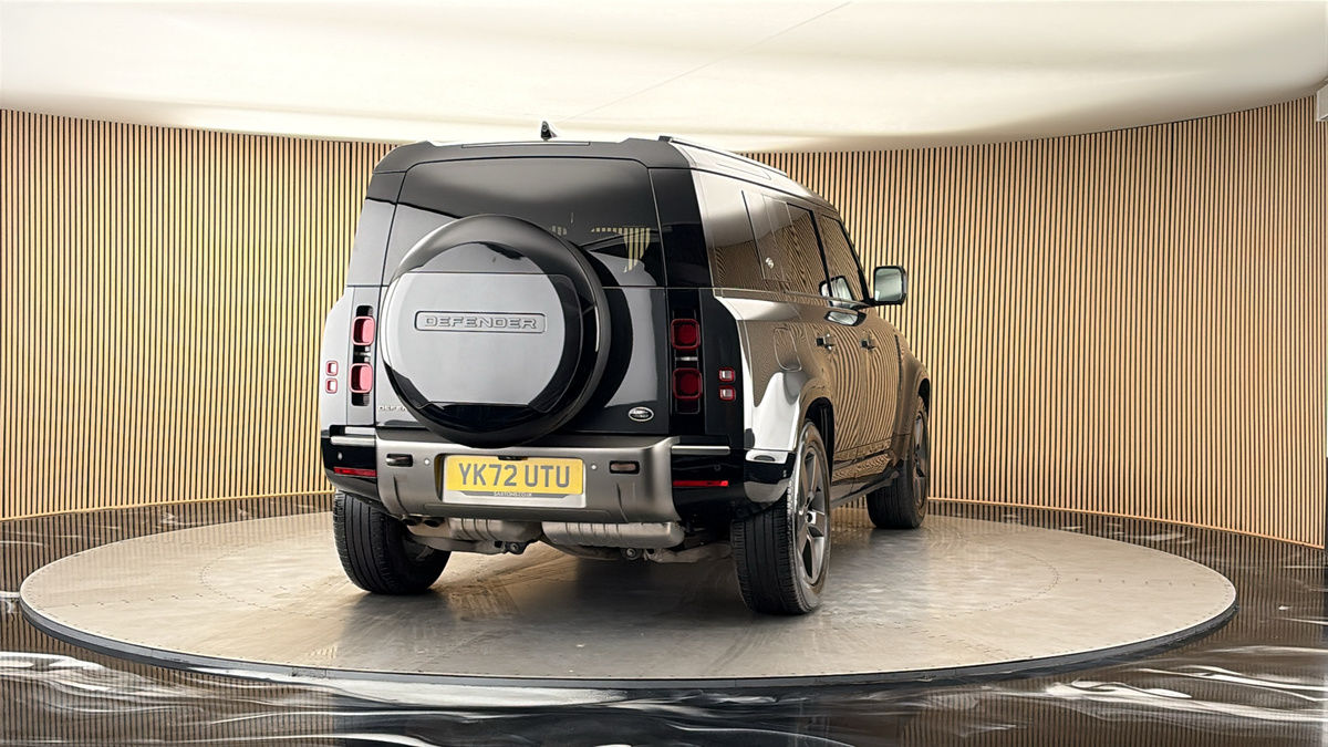 More views of Land Rover Defender 110