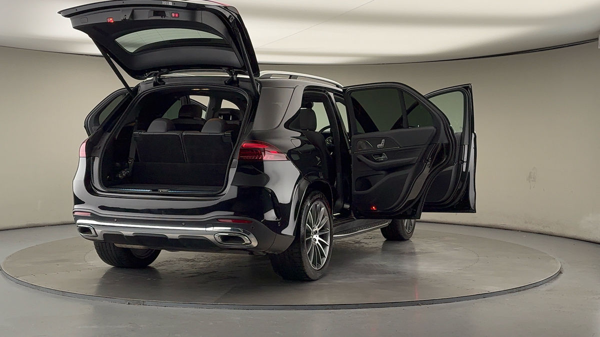 More views of Mercedes-Benz GLE