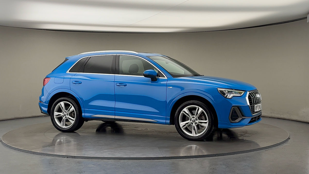 More views of Audi Q3