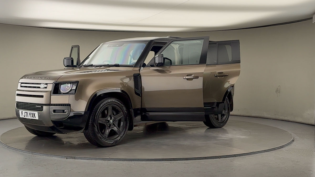 More views of Land Rover Defender 110