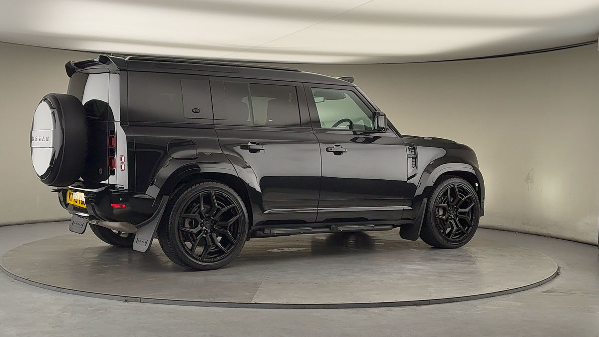 More views of Land Rover Defender 110