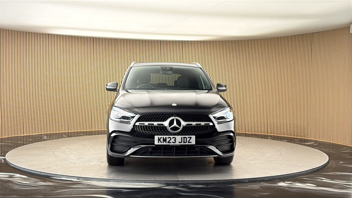 More views of Mercedes-Benz GLA