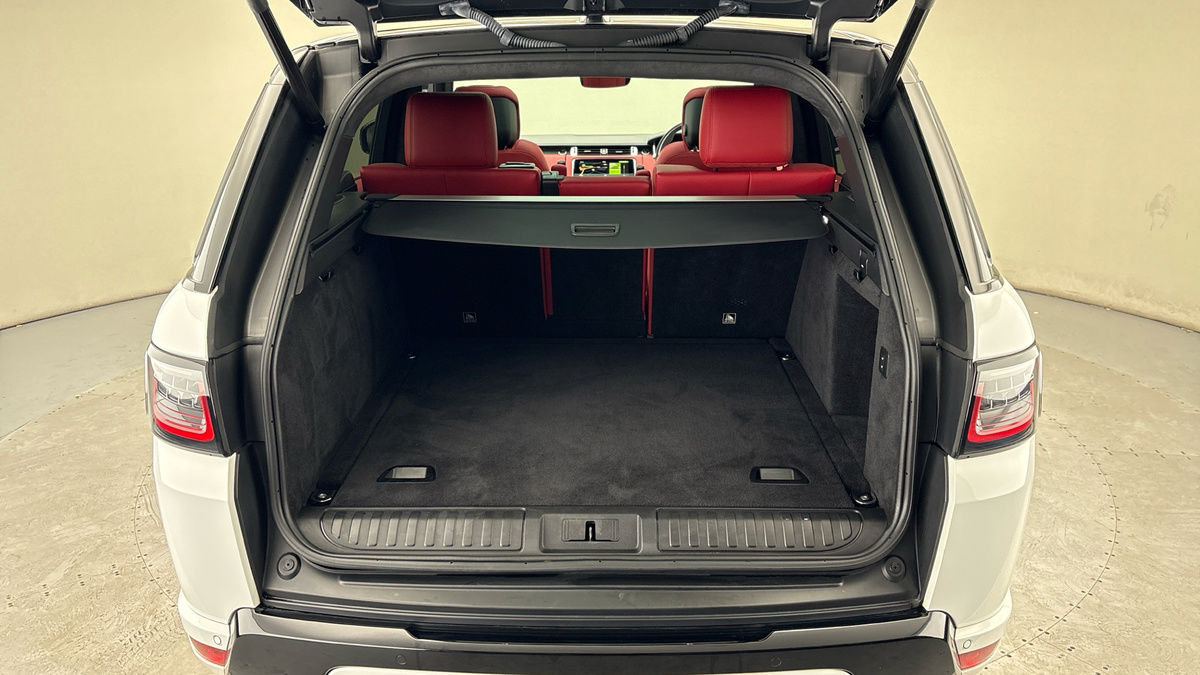 Land Rover Range Rover Sport Image 11