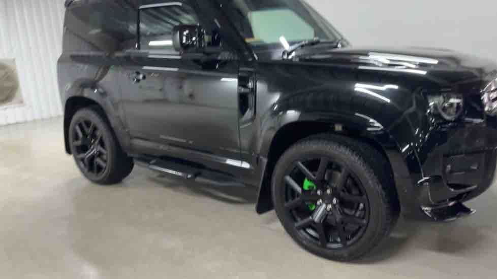 More views of Land Rover Defender 90