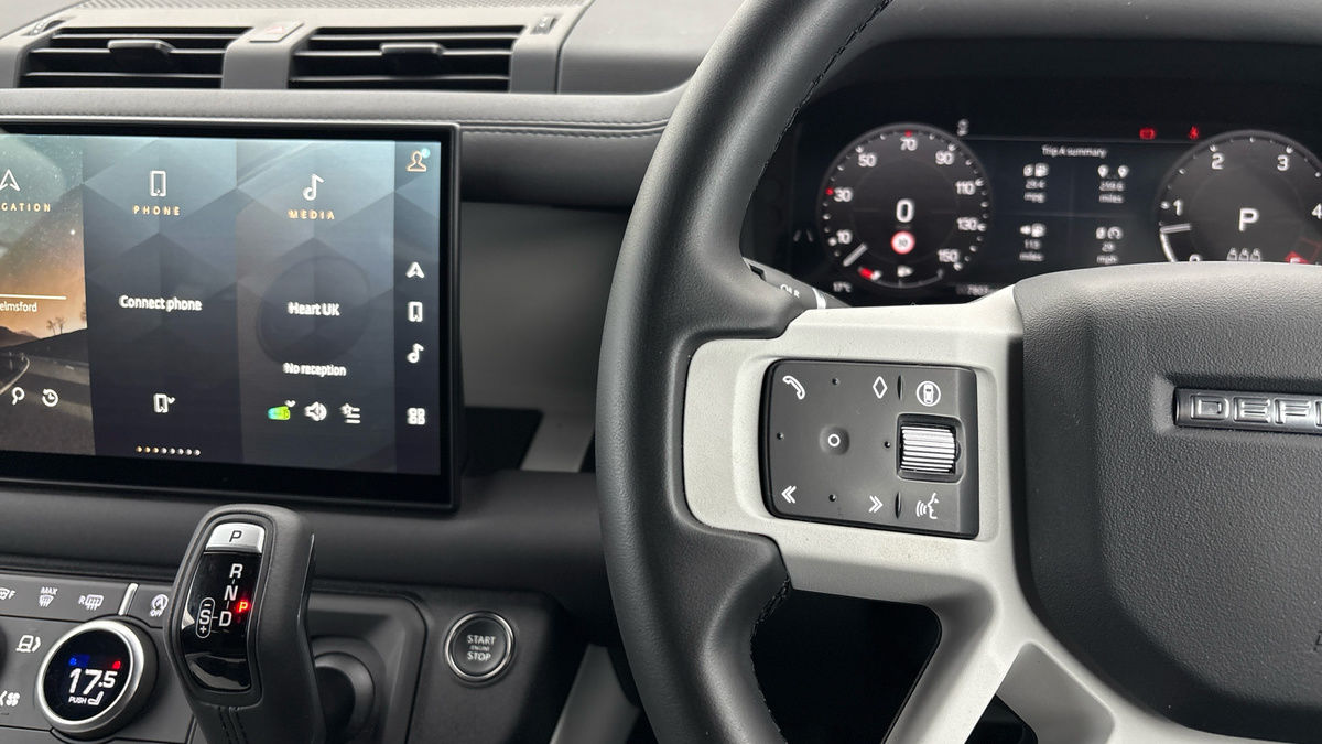 Land Rover Defender 90 Image 13