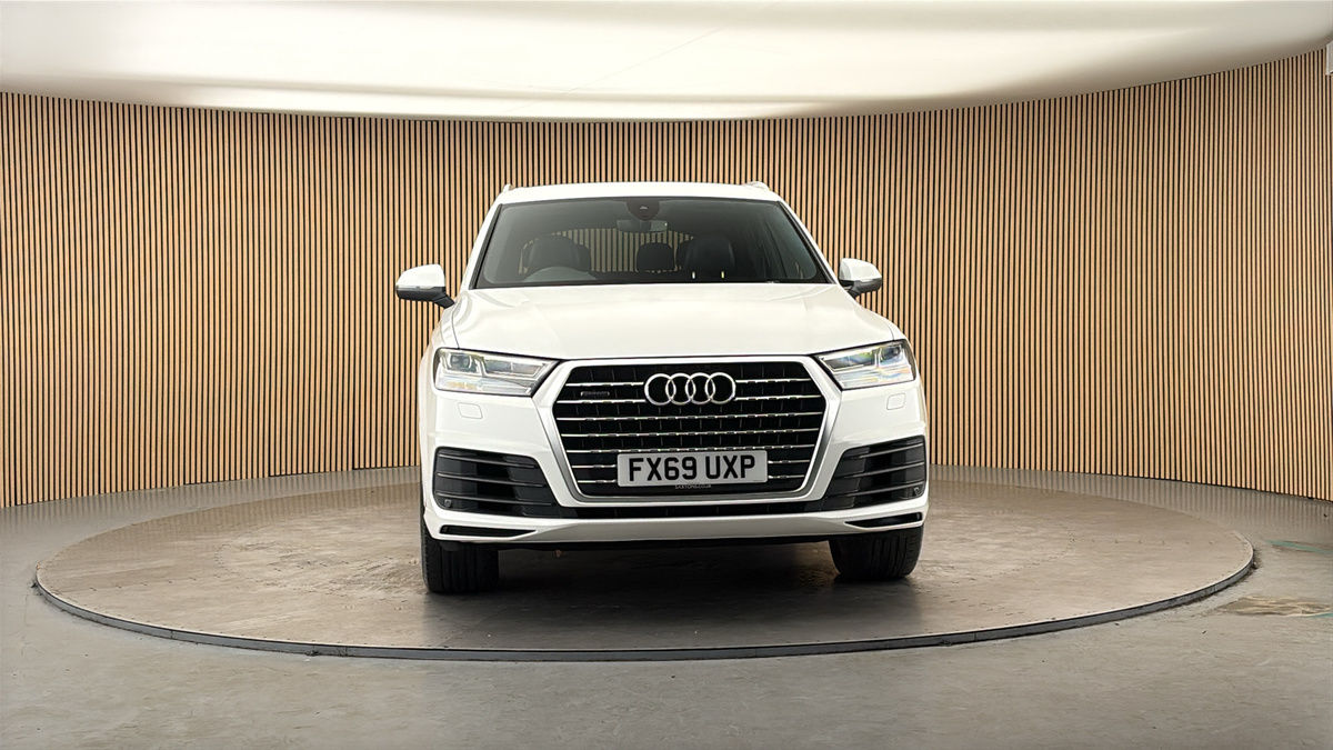More views of Audi Q7