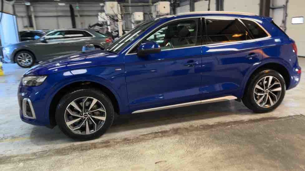More views of Audi Q5