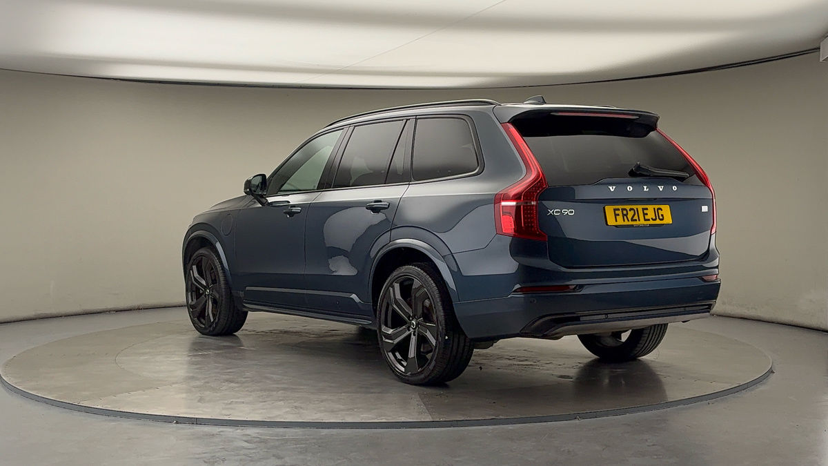Volvo XC90 Image 2