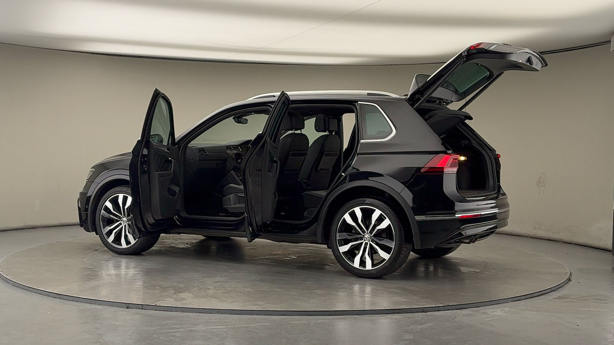 More views of Volkswagen Tiguan