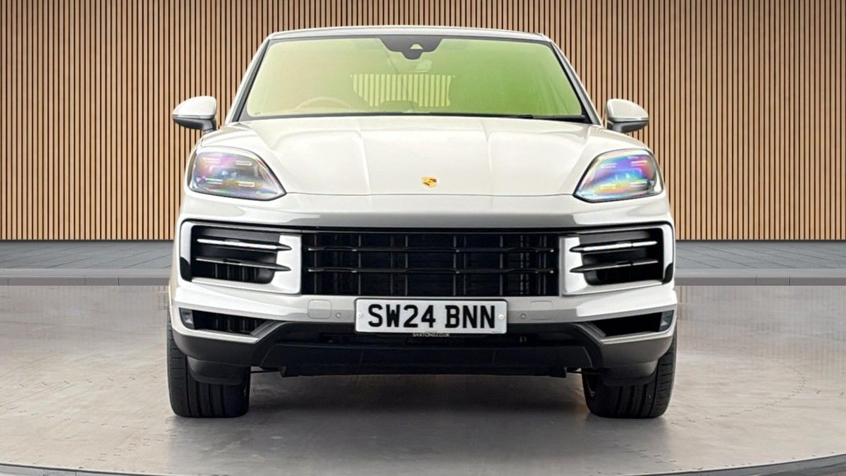 Porsche Cayenne Image 3
