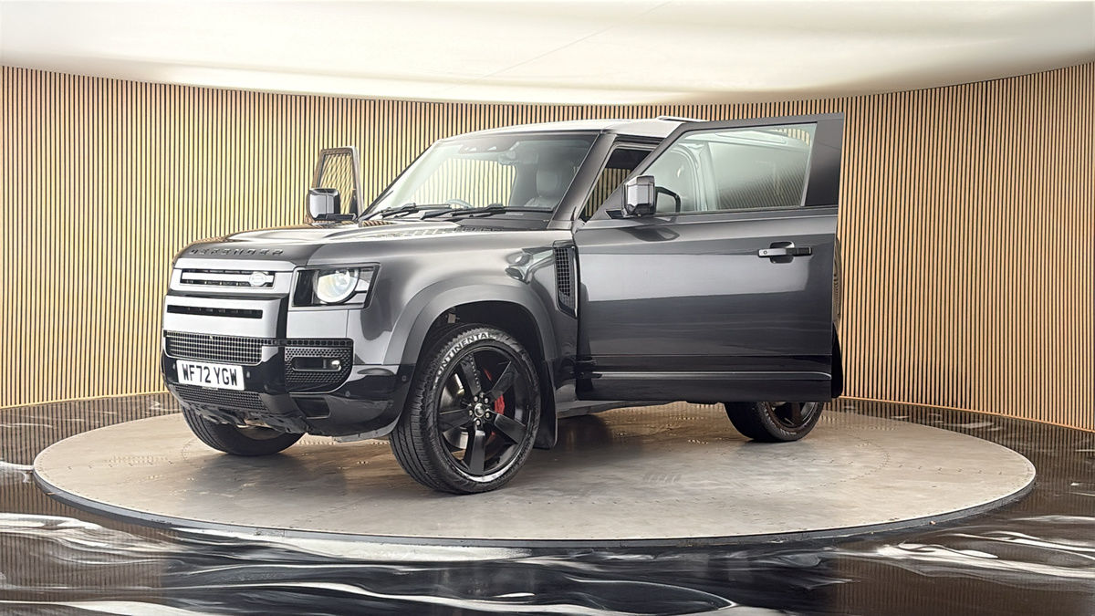 Land Rover Defender 90 Image 22
