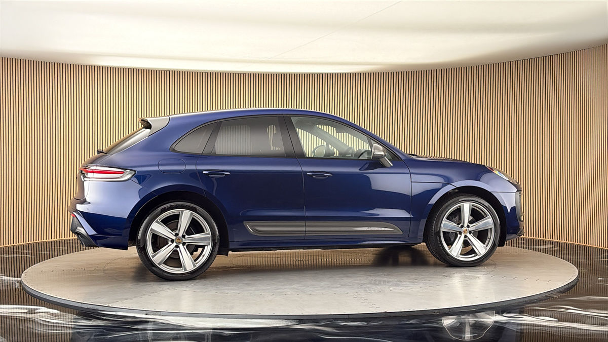 More views of Porsche Macan