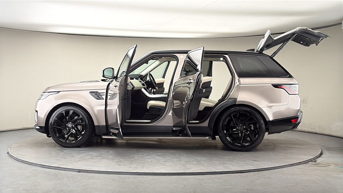 More views of Land Rover Range Rover Sport