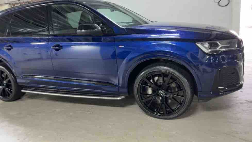 More views of Audi Q7
