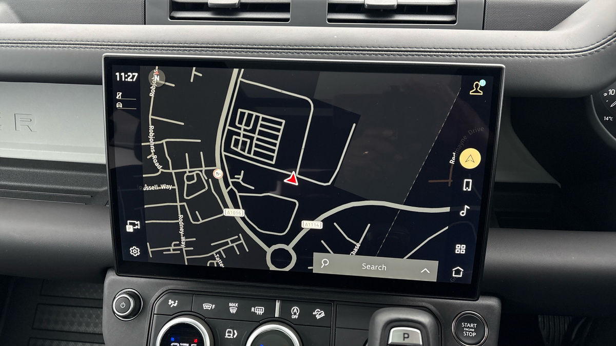 Land Rover Defender 110 Urban Image 17