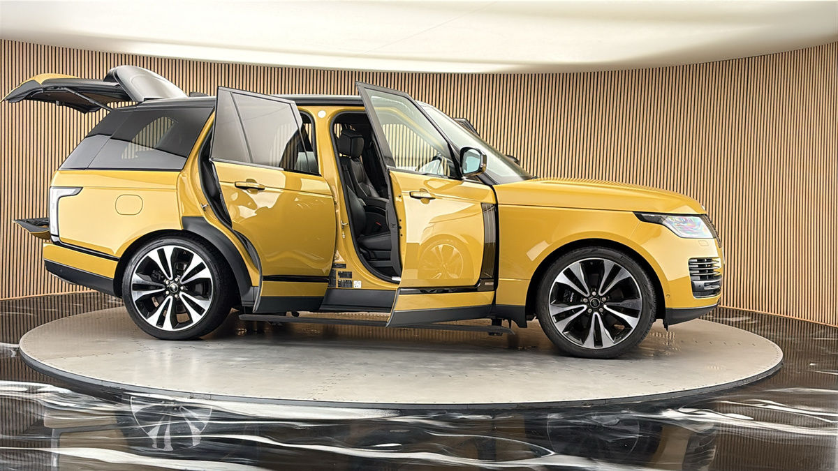 More views of Land Rover Range Rover