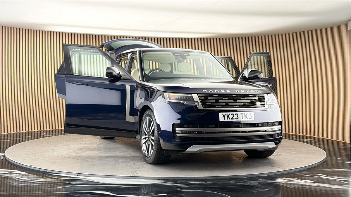 More views of Land Rover Range Rover