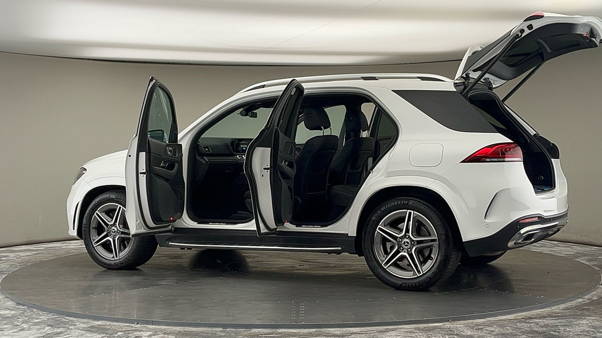 More views of Mercedes-Benz GLE
