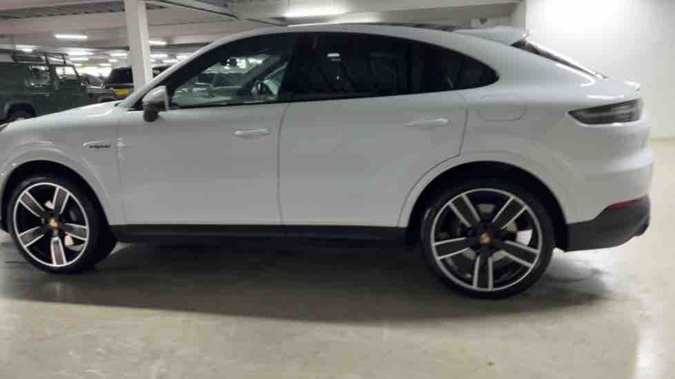 More views of Porsche Cayenne