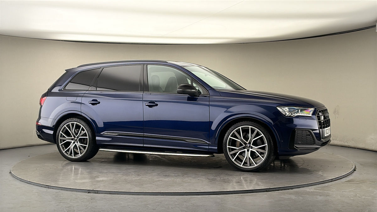 More views of Audi Q7